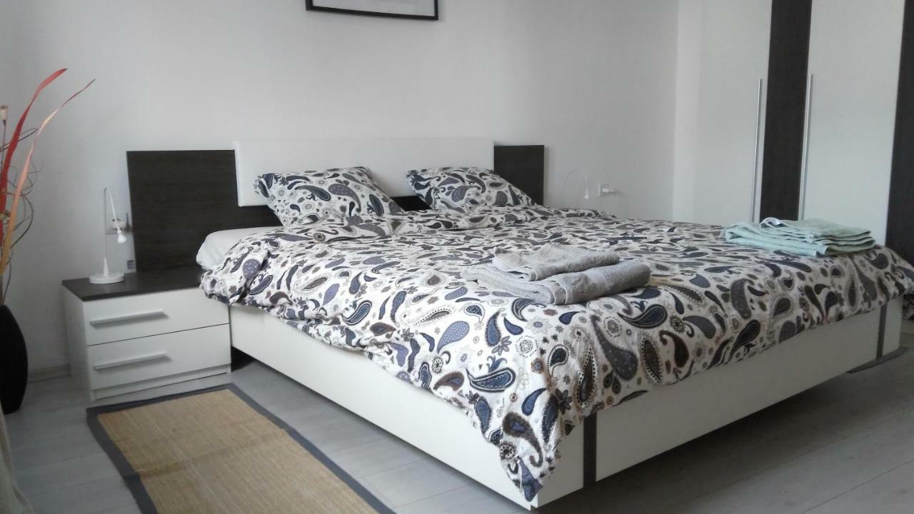 Vila Rosa Вис Екстериор снимка